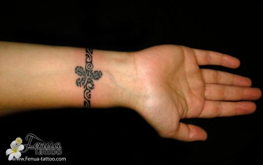 7b°) tattoo bracelet polynesien